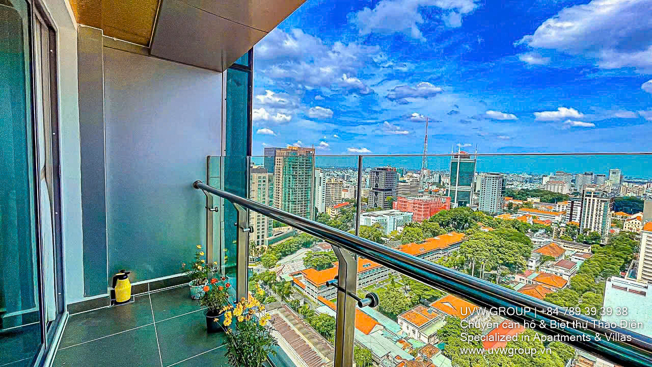 VIP Corner Apartment for Sale – Vincom Center Le Thanh Ton | 205m² | 4BR | 53 Billion VND image 3