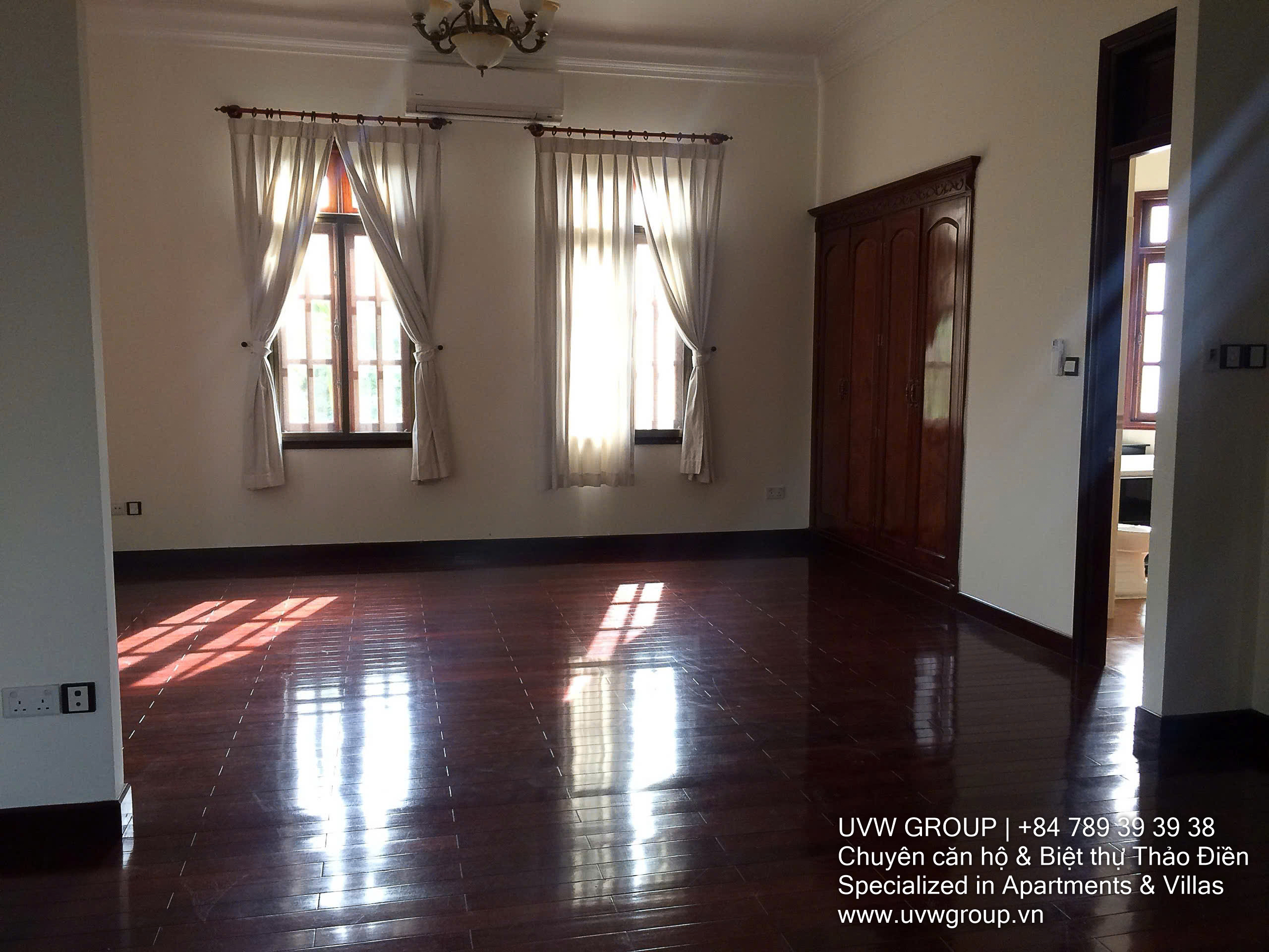 Biệt thự 2 mặt tiền tuyệt đẹp tại Thảo Điền | 975m² Đất | Hồ bơi | 9,56 triệu đô image 10