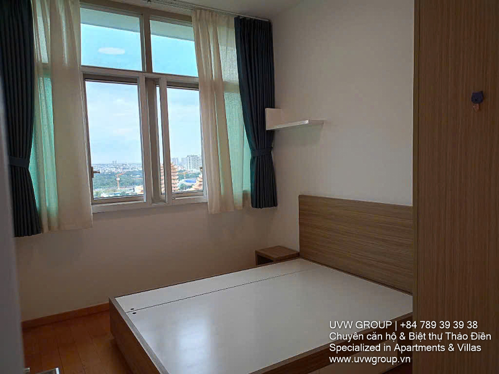 3-Bedroom Apartment for Rent at The Vista An Phu | 132m² | Hanoi Highway View | $1,560 image 9