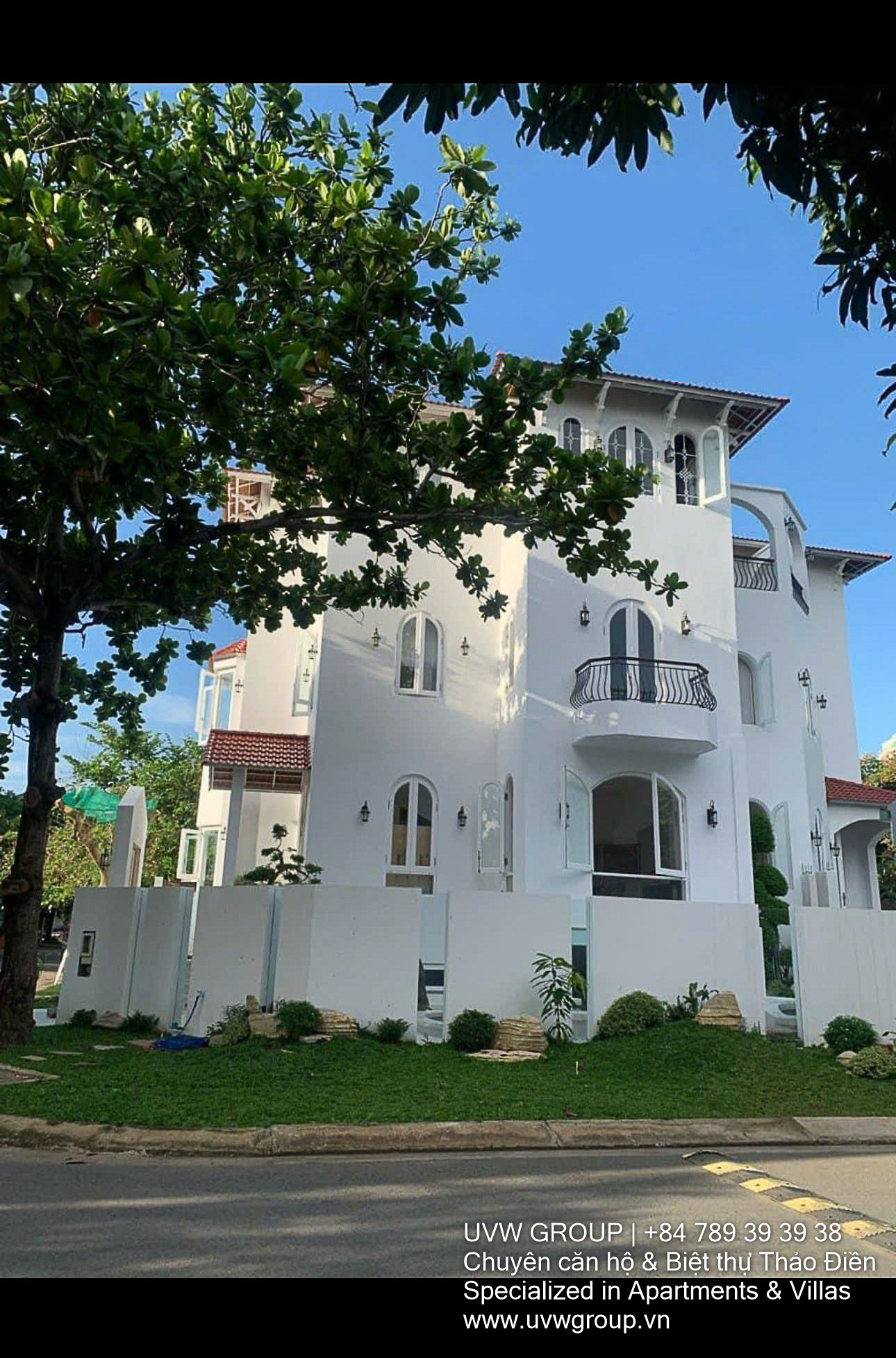 Corner Villa for Sale in Thao Dien, District 2 | 307m² | Garden, Koi Pond | $4.4 Million