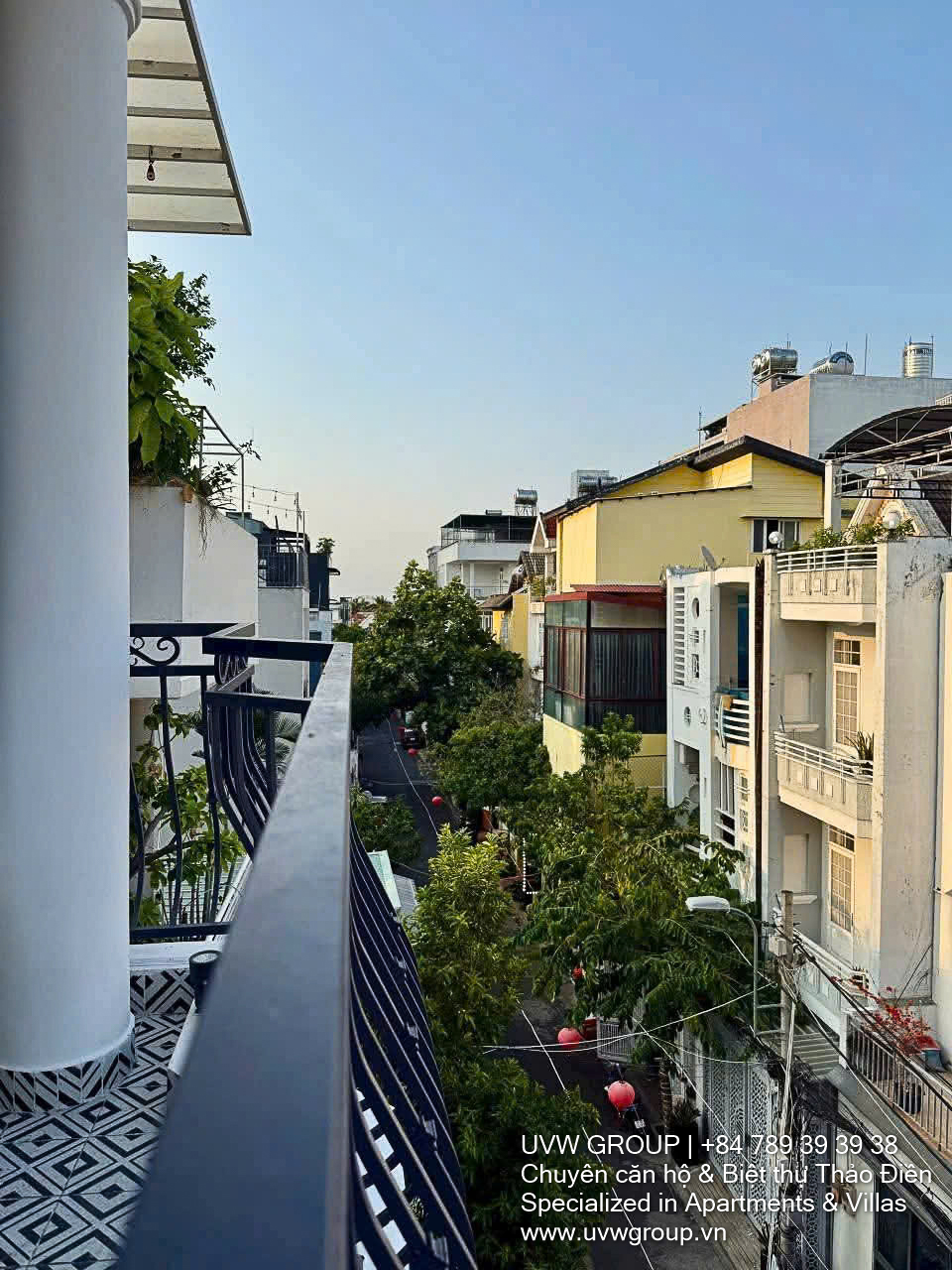4-bedroom modern house for rent in Thao Dien with mezzanine and 5 bathrooms