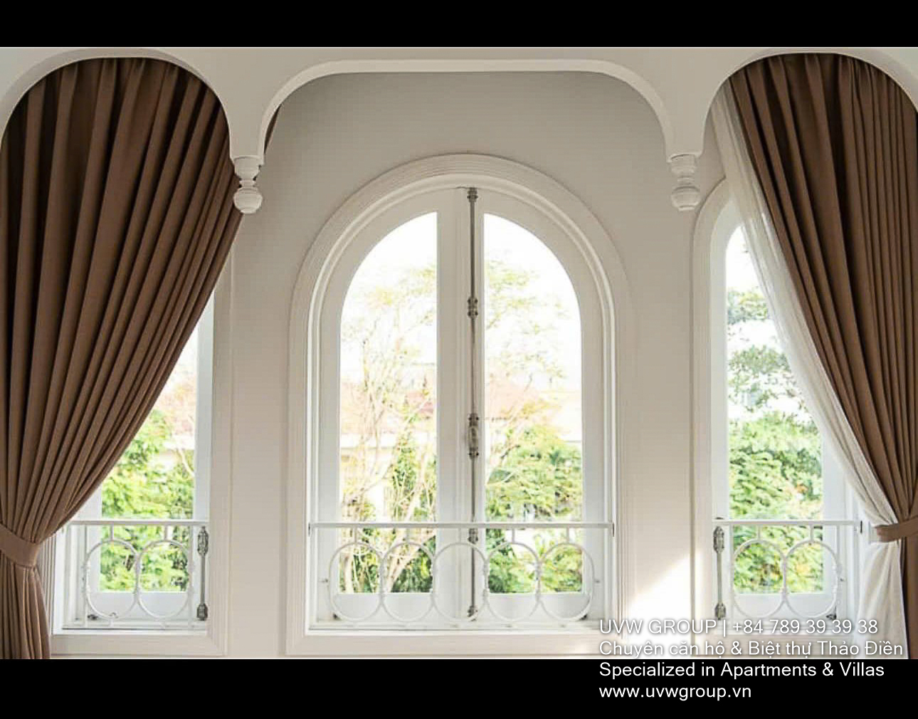 Bán Biệt Thự Góc Thảo Điền, Quận 2 | 307m² | Sân Vườn, Hồ Cá Koi | 4,4 Triệu Đô image 4