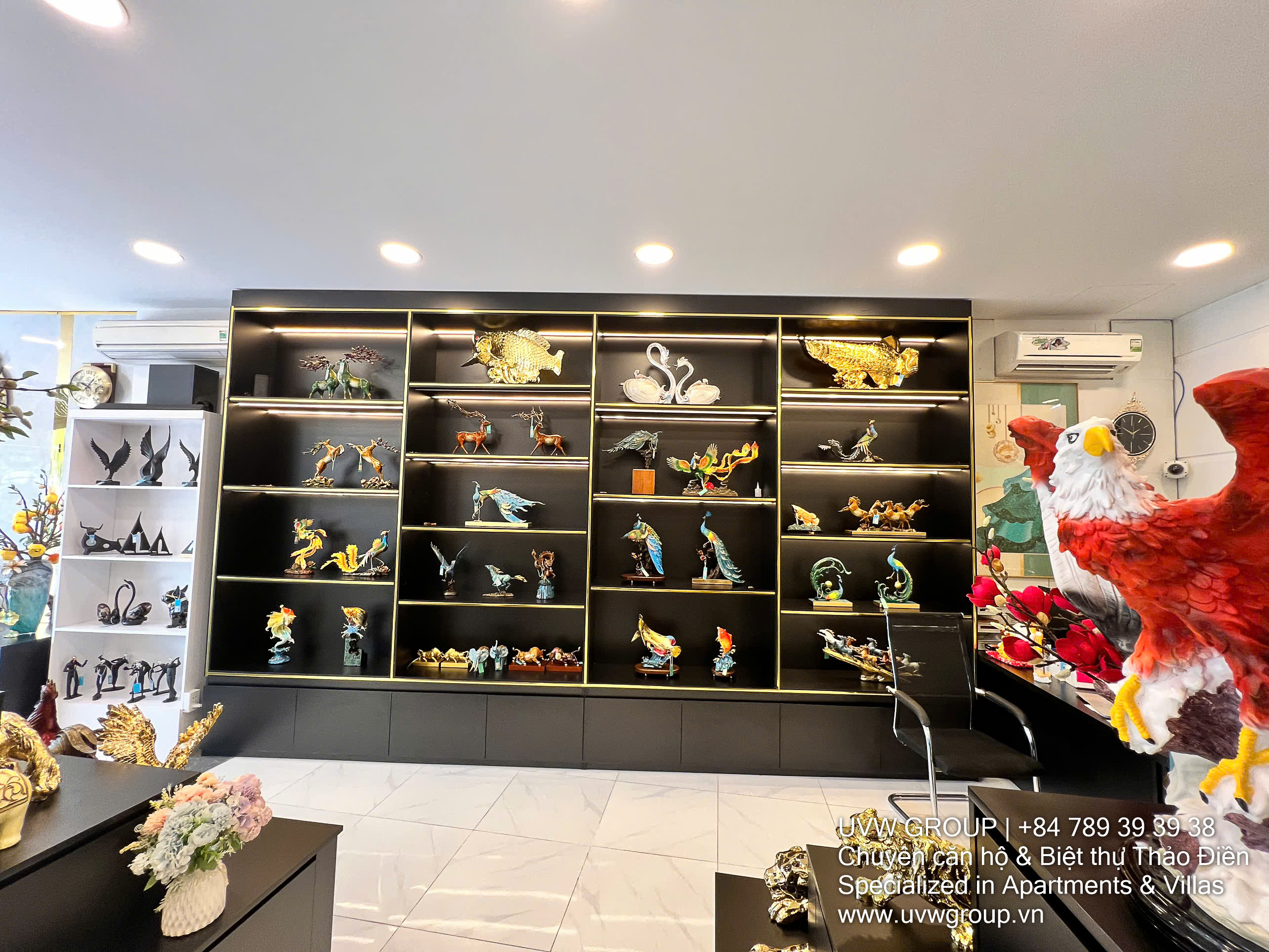 Cho thuê phòng trưng bày tại Xa lộ Hà Nội, Thảo Điền | 187m² | 3.000 đô la 15
