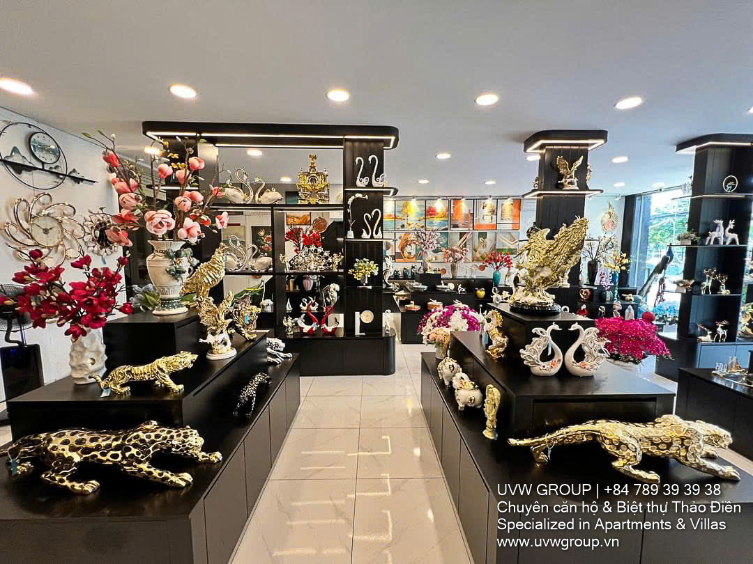 Showroom for Rent on Hanoi Highway, Thao Dien | 187m² | $3,000 18
