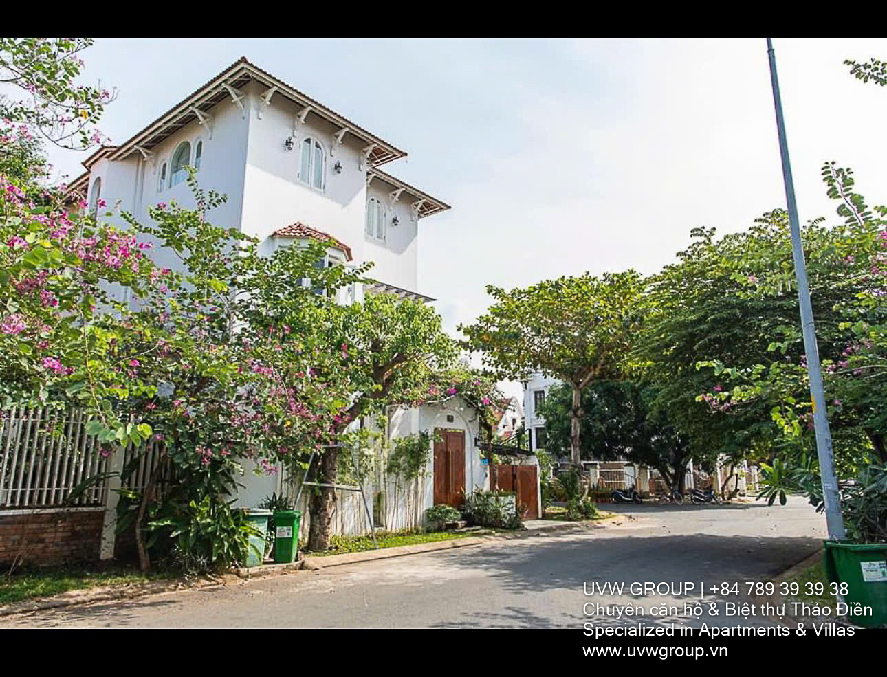 Bán Biệt Thự Góc Thảo Điền, Quận 2 | 307m² | Sân Vườn, Hồ Cá Koi | 4,4 Triệu Đô 12