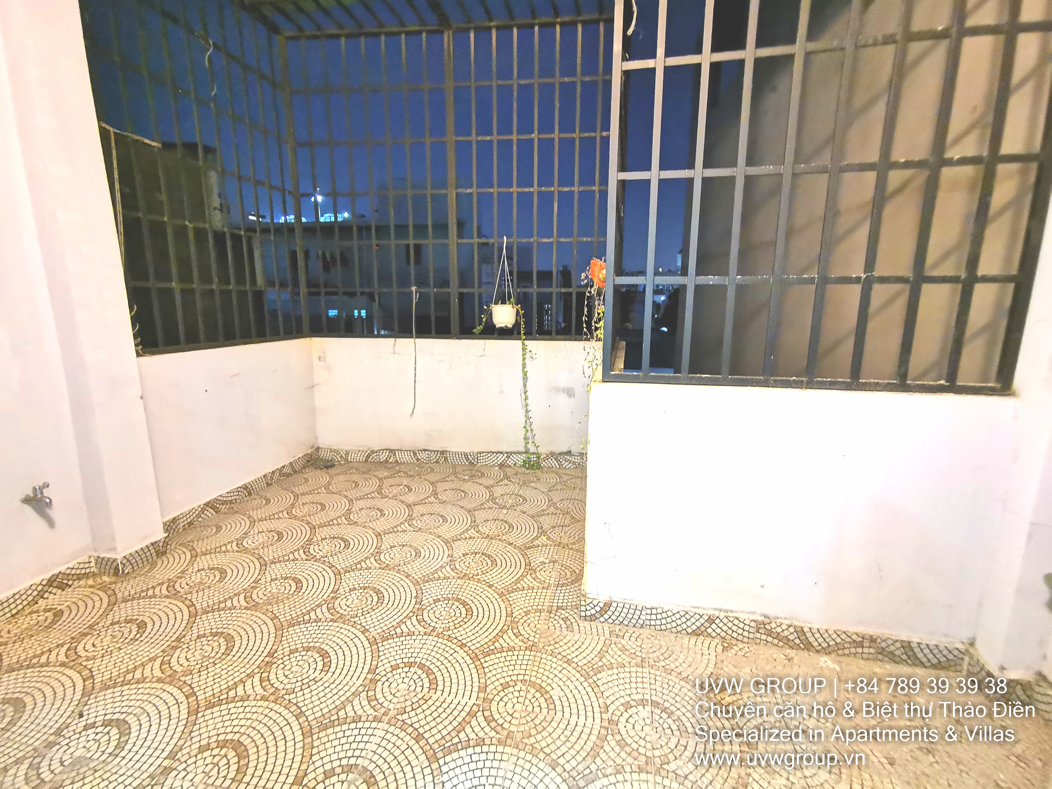 Nhà hiện đại cho thuê tại Thảo Điền | 80m² | 2 tầng | Tầng thượng | $1,000 image 6
