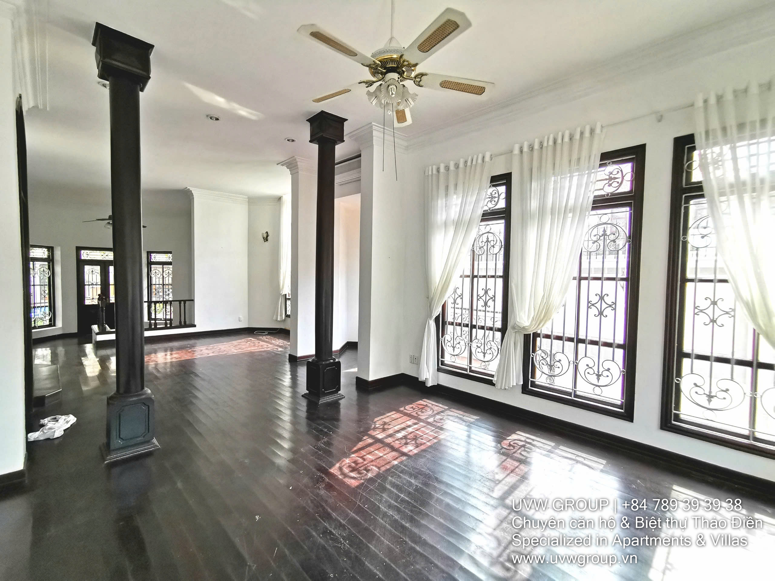 3-bedroom villa for rent in An Phu, District 2 with garden, modern kitchen, and secure compound