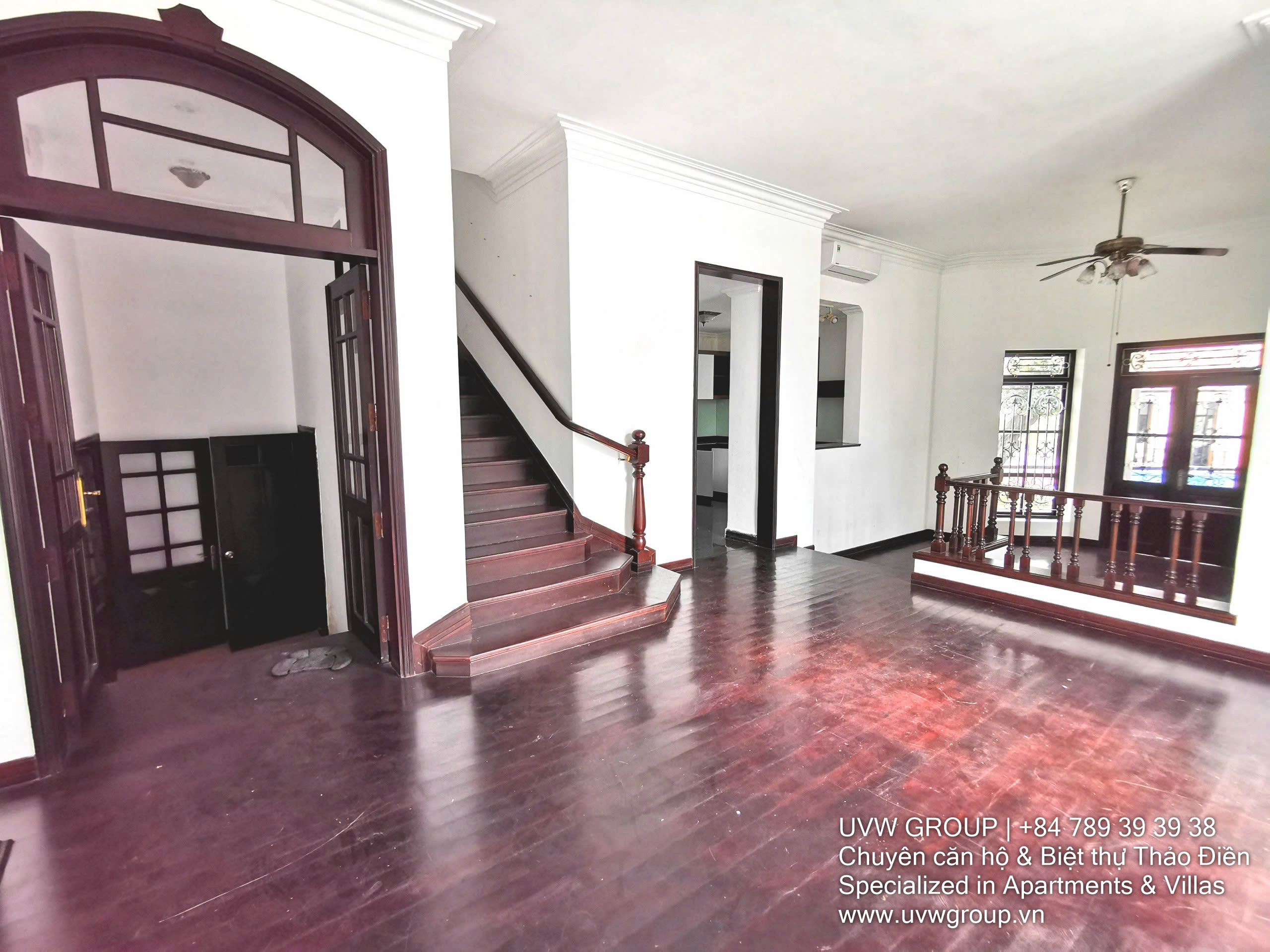 3-bedroom villa for rent in An Phu, District 2 with garden, modern kitchen, and secure compound