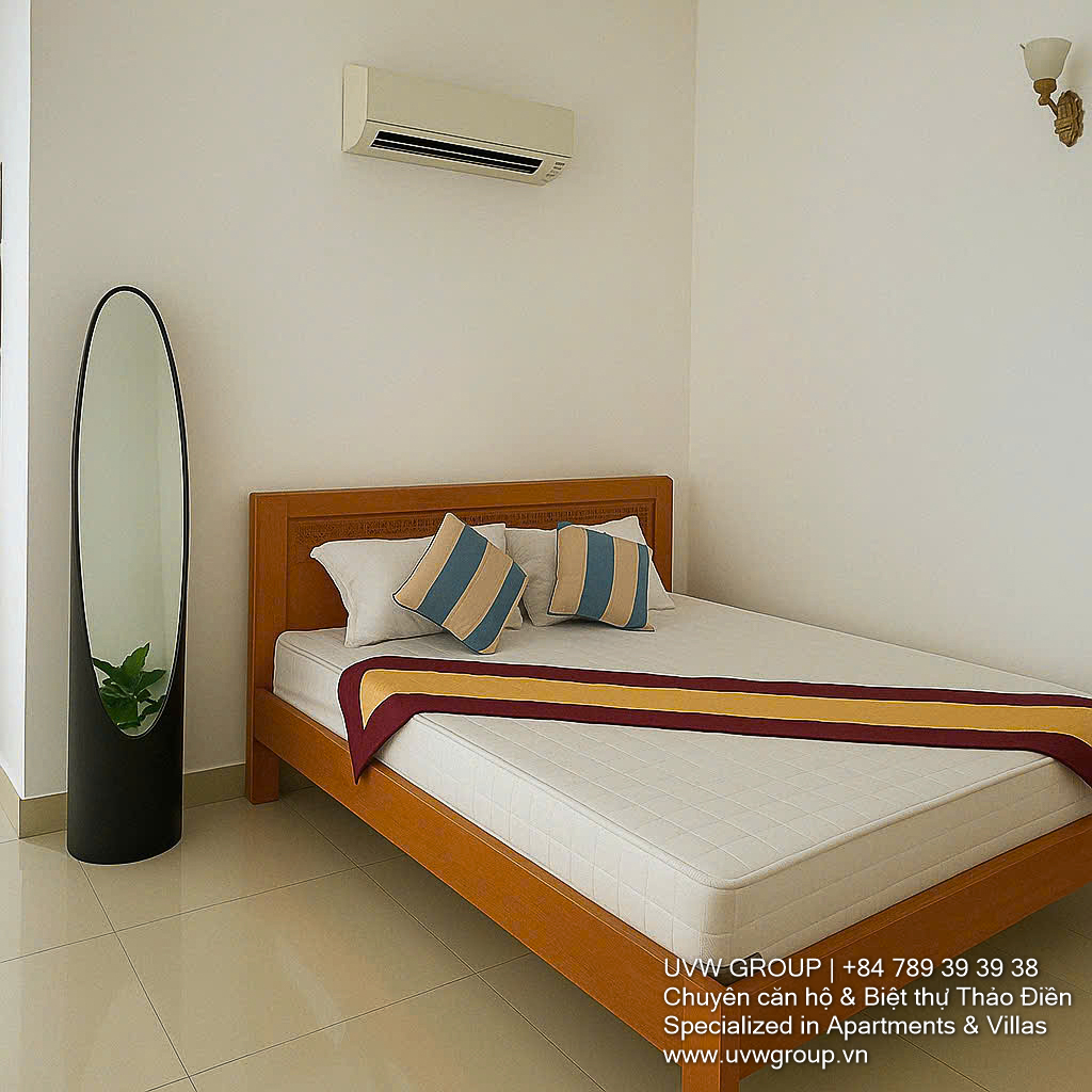 3BR House for Rent in Thao Dien | 1560 USD | Garden & Modern Kitchen image 3