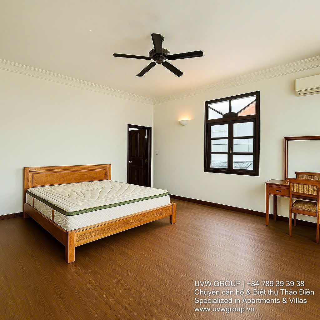 Luxury 5-bedroom villa for rent in An Phu, District 2, HCMC – 900m² land with private pool and garden
