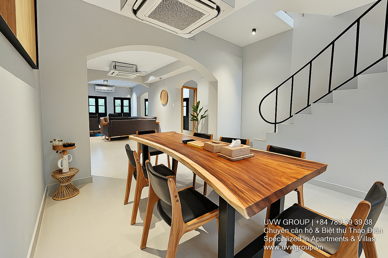 Short-Term Luxury Villa for Rent in Thao Dien | Nguyen U Di | 5BR | Pool | BBQ image 3