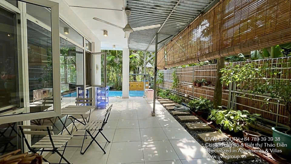 Biệt thự cho thuê tại Thảo Điền Compound | 4PN | Hồ bơi & Sân vườn | $3,850 Bao gồm Thuế 14