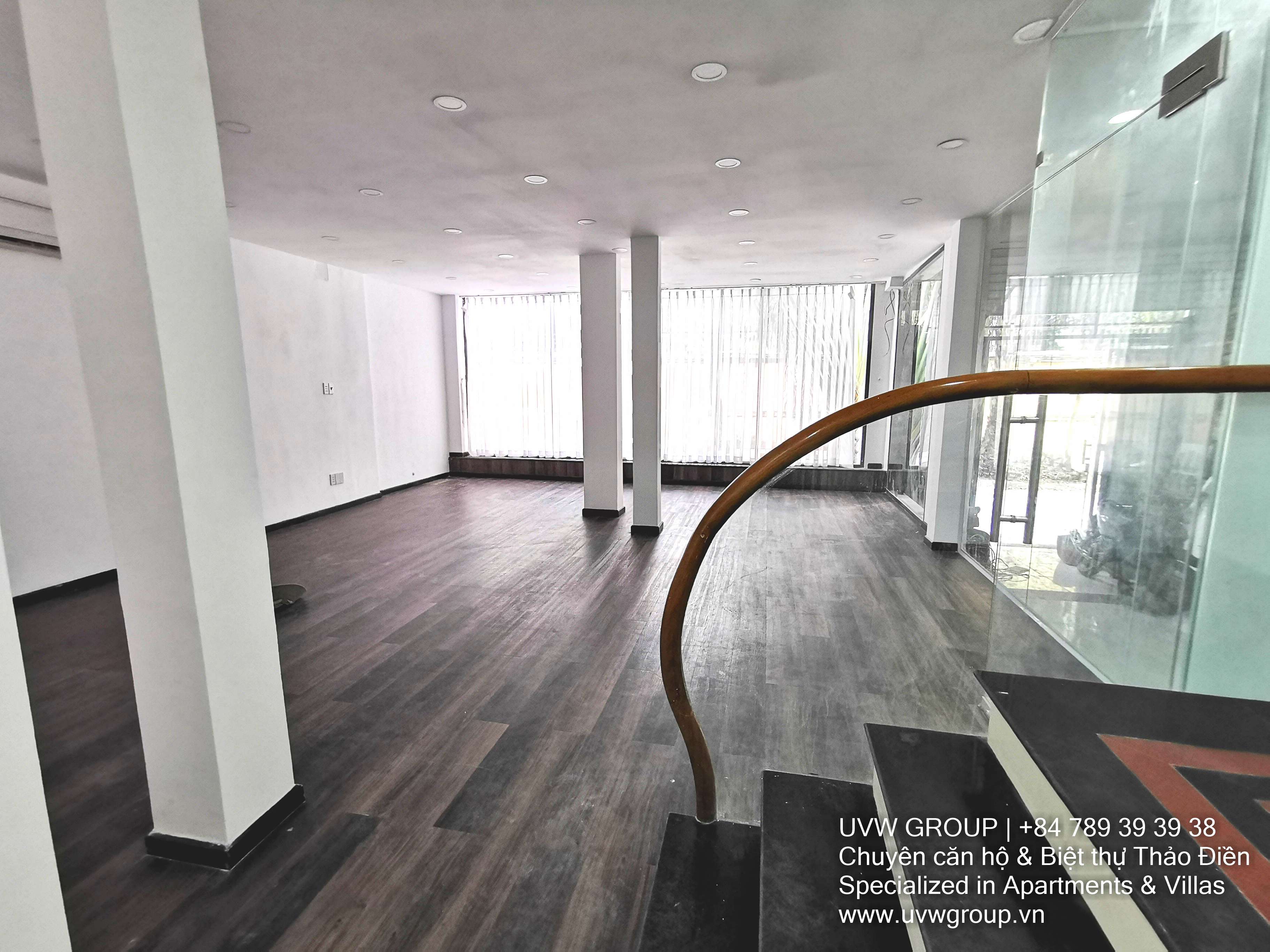 Nhà sang trọng cho thuê tại Thảo Điền | 4PN | 110m² | Đầy đủ nội thất | $2,200 2
