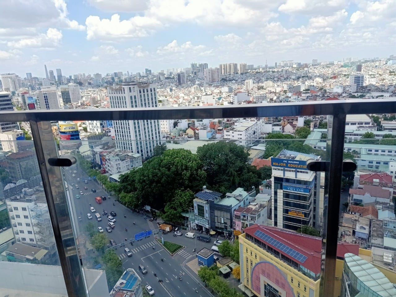 Căn hộ 3 phòng ngủ cho thuê tại Kingston Residence | 120m² | Đầy đủ nội thất | $1.200 2