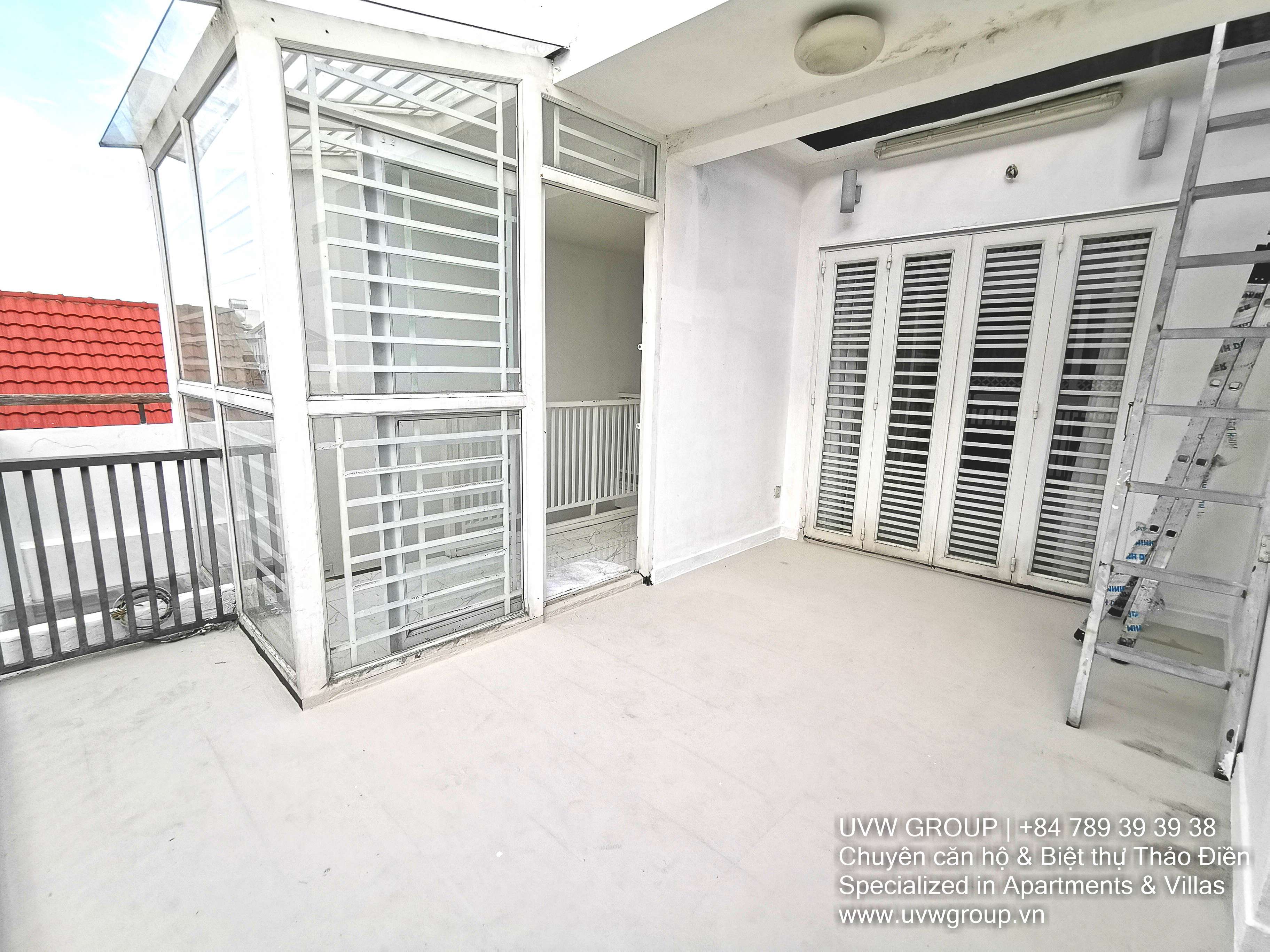 House for Rent in Thao Dien | 3BR | Rooftop | Basic Furnished | $1,500 image 3