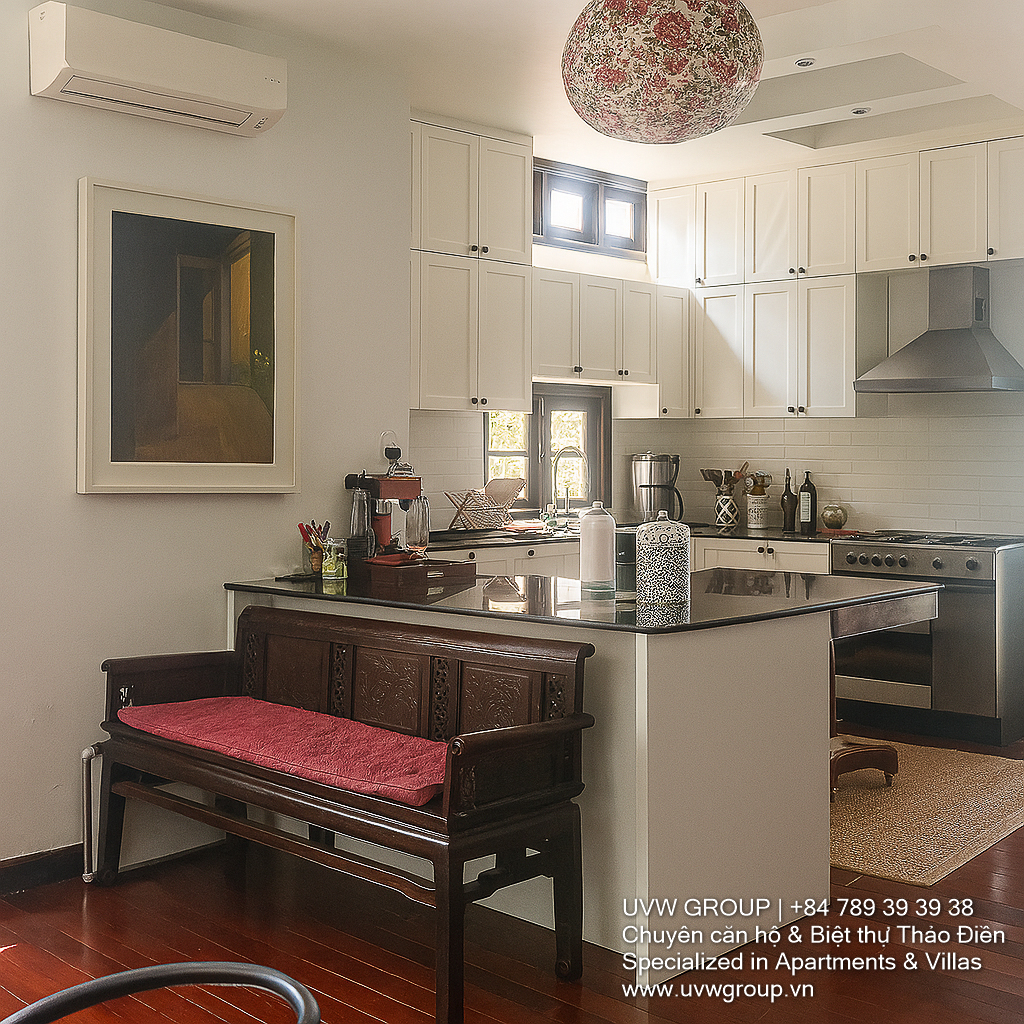 Cho thuê biệt thự số 17, đường 42, Thảo Điền | 289m² | Hồ bơi riêng | $4,800/tháng 12