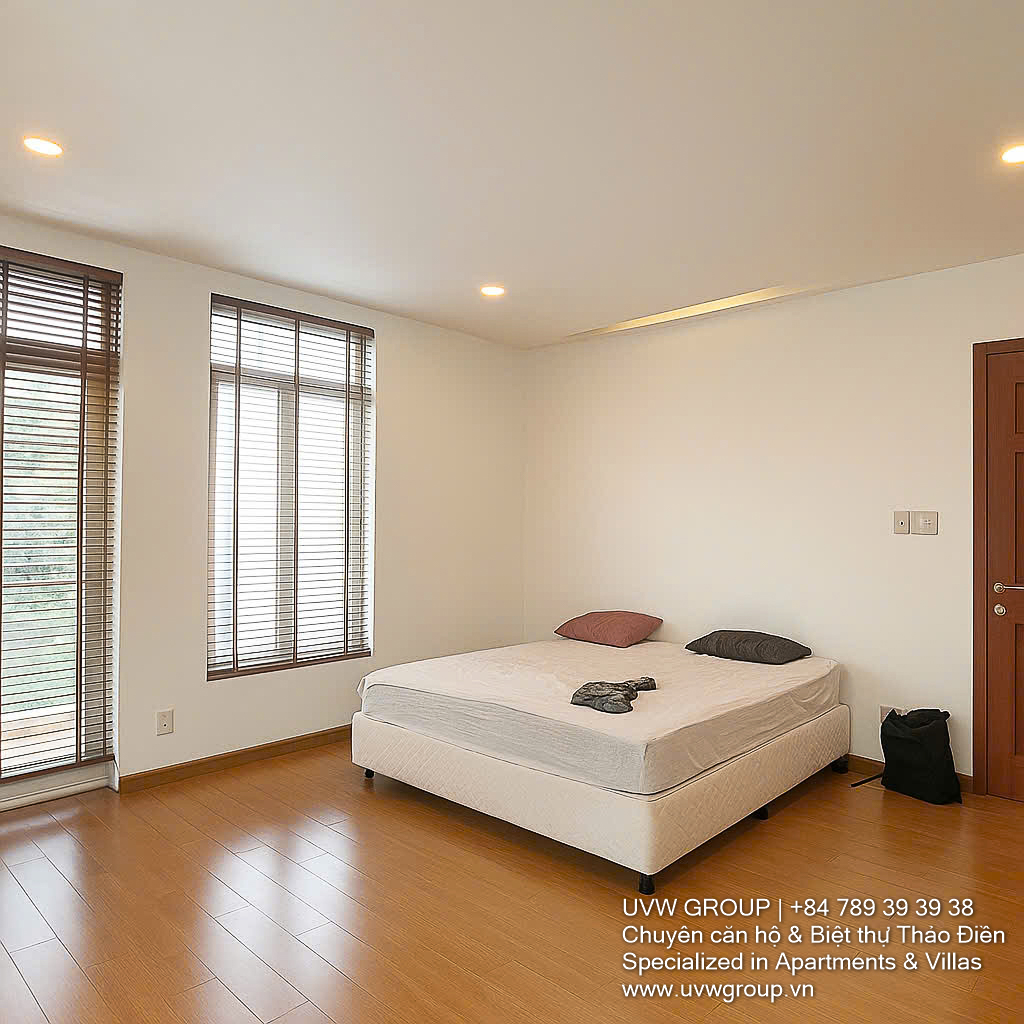Nhà cho thuê tại Thảo Điền | 282m² | Sân vườn trước sau | $2,900 2