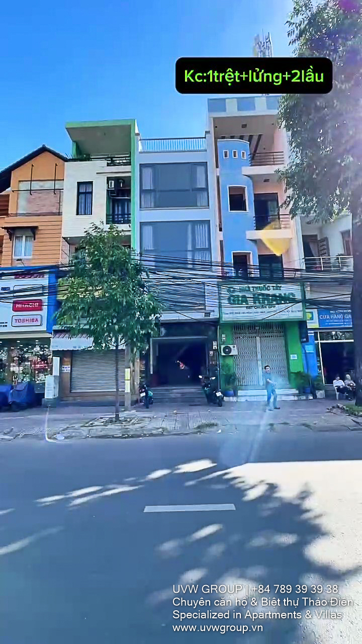 Bán Nhà Sang Trọng Đường Trường Chinh, Quận 12 | 80m² | 3 Phòng Ngủ | $520,000 12