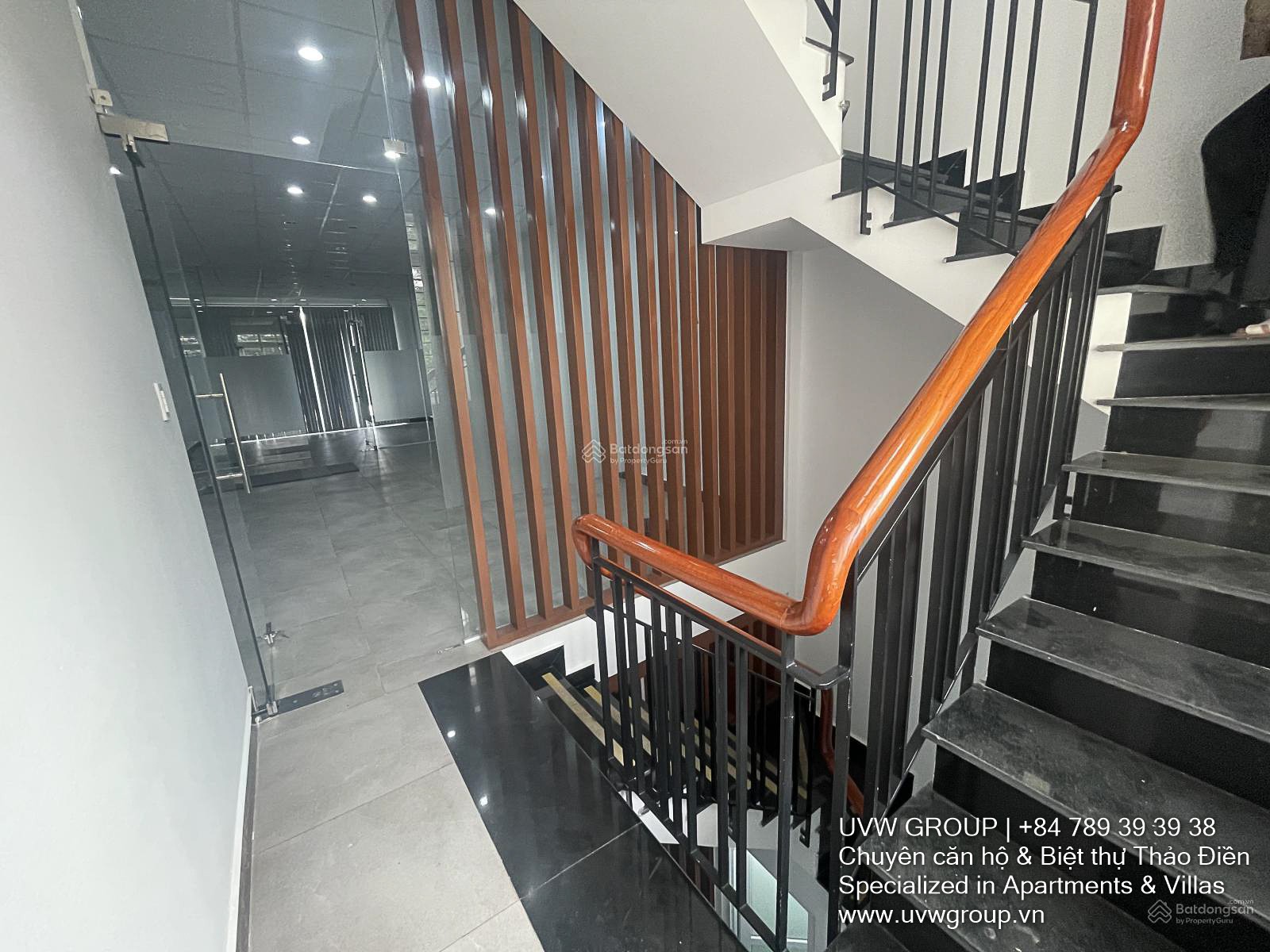 Tòa nhà văn phòng cho thuê tại An Khánh | 100m² | 3 tầng | $2,800 image 6