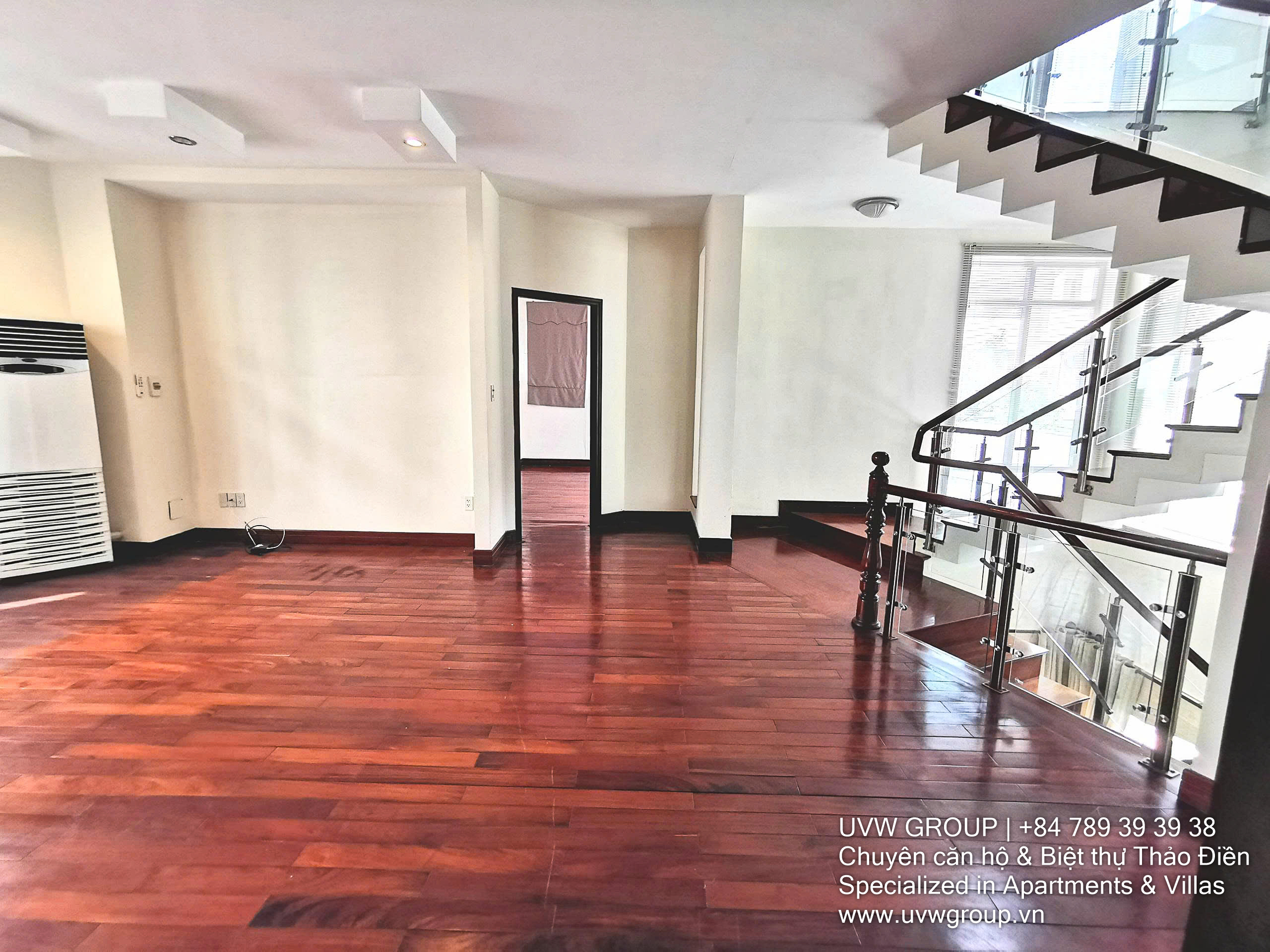 Biệt thự cho thuê tại Thảo Điền | 5 phòng ngủ | Hồ bơi riêng & Sân vườn | $3,400/tháng 12