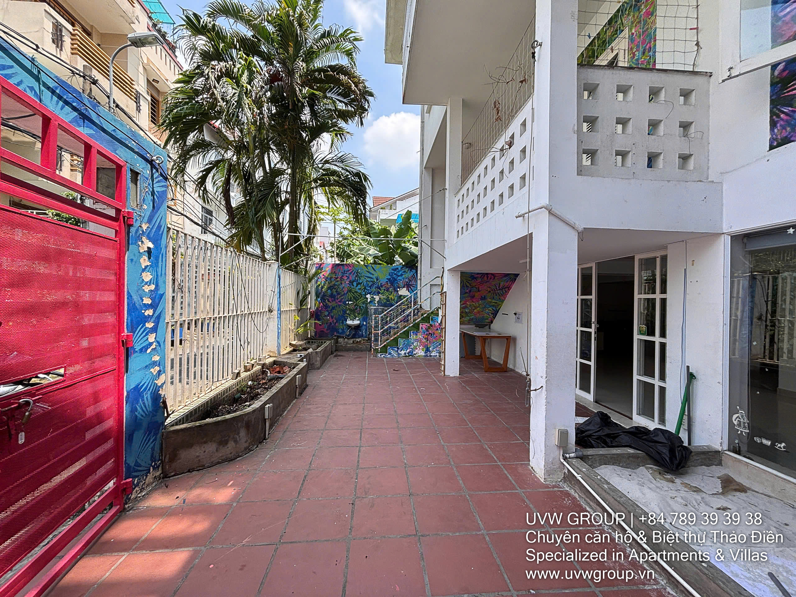 Nhà cho thuê tại Thảo Điền | 220m² | 4PN | Sân vườn | $1,680 2